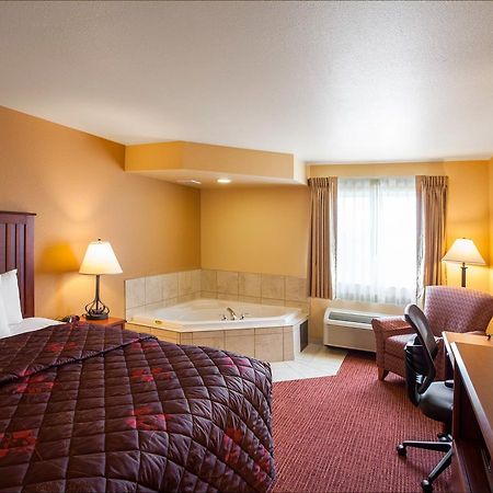 Rodeway Inn & Suites Phillipsburg Ngoại thất bức ảnh